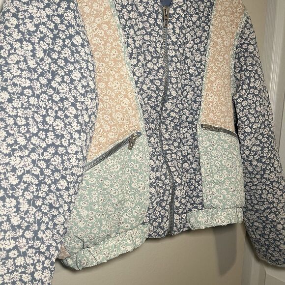 Blank NYC Summer Romance Quilted Floral Jacket Full Zip Blue Pink Women M - Picture 3 of 8
